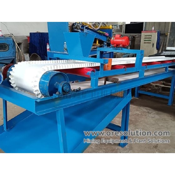 مزلاج اهتزازي معلق مع سجادة